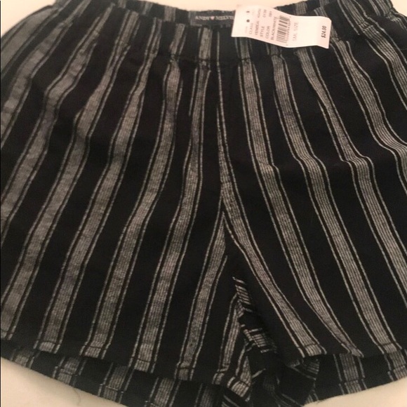 Brandy Melville Pants - Brandy Melville Samii Shorts from Pacsun
